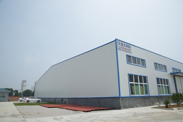 在鋼結(jié)構(gòu)廠房使用、維護與保養(yǎng)中，需要做到這幾點