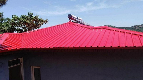 在山西，鋼結構廠家會這樣勸誡打算蓋彩鋼瓦房的人